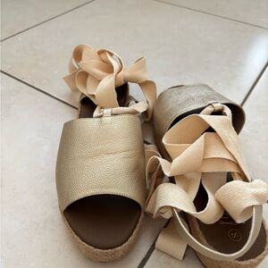 Womens Metallic Gold Espadrille Wedge Sandals - Size 8